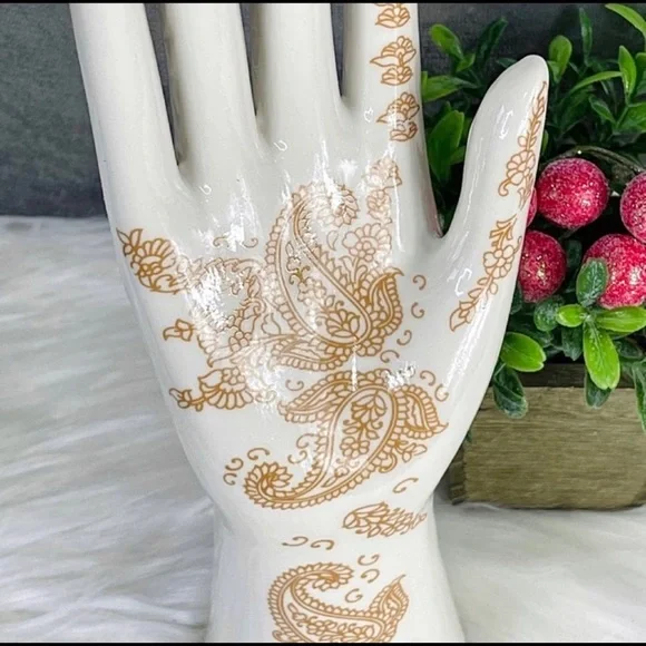 JEWELRY HOLDER Hand Decor Boho Display Tattooed henna hand jewelry display - Picture 10 of 12